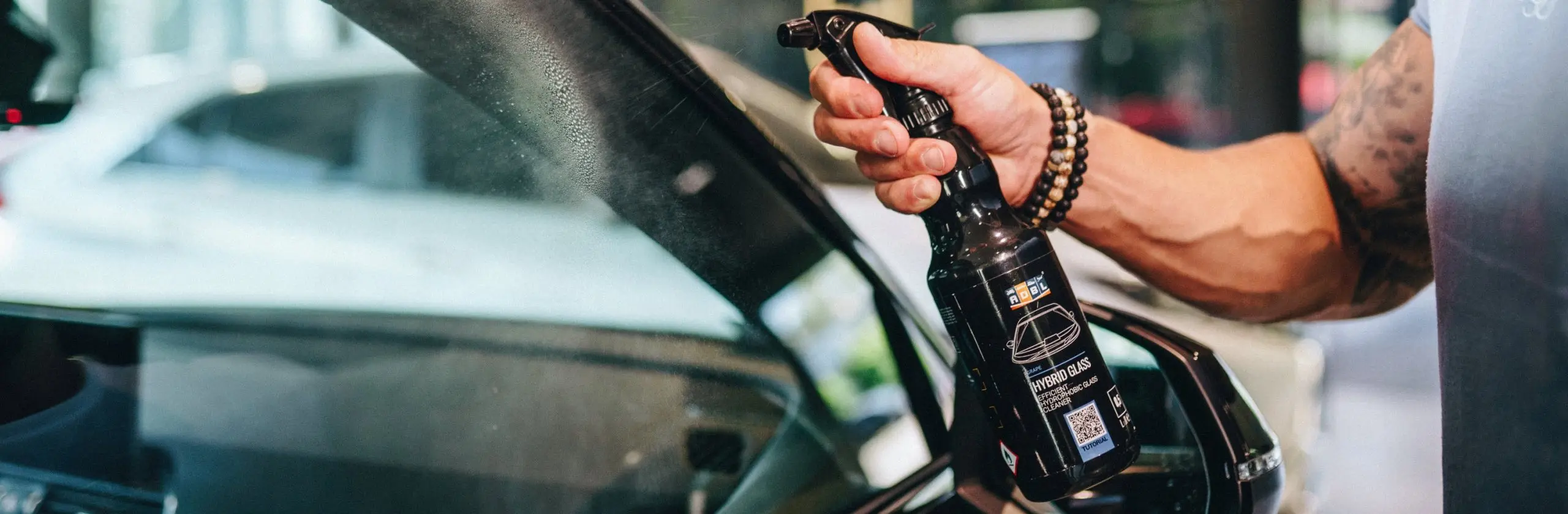 ADBL Hybrid Glass - Glassforsegling  | Hydrophobic Effect Glass Cleaner & Protection - 1L Image 3
