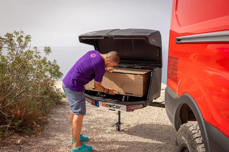 Bagasjeboks for tilhengerfeste TowBox Camper Life Long Black │ med kjøkkenmøbelsett - Lasteboks 400 Liter Image 26