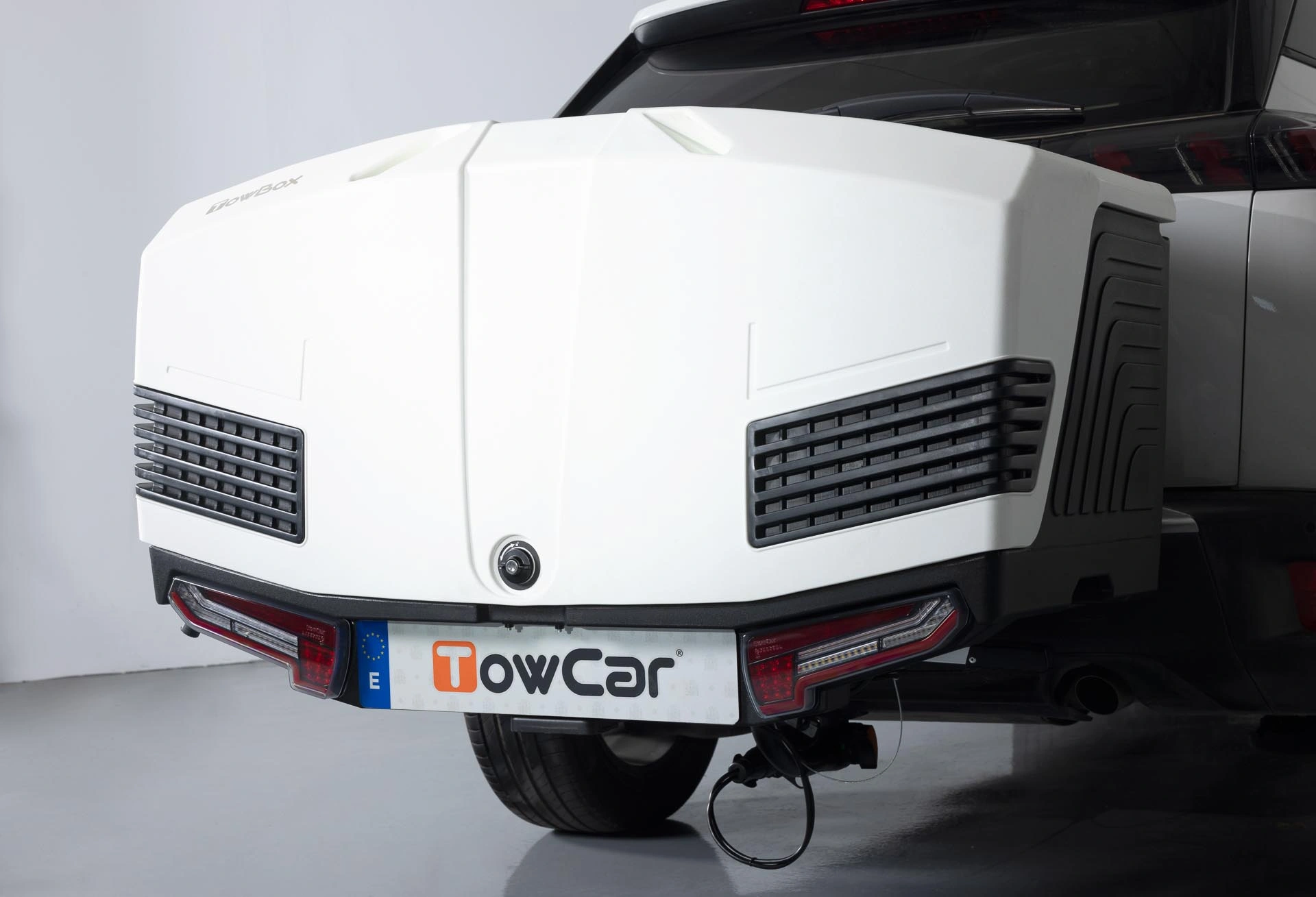 Bagasjeboks for tilhengerfeste TowBox V3 Arctic White │ Lasteboks 400 Liter – bilde 13