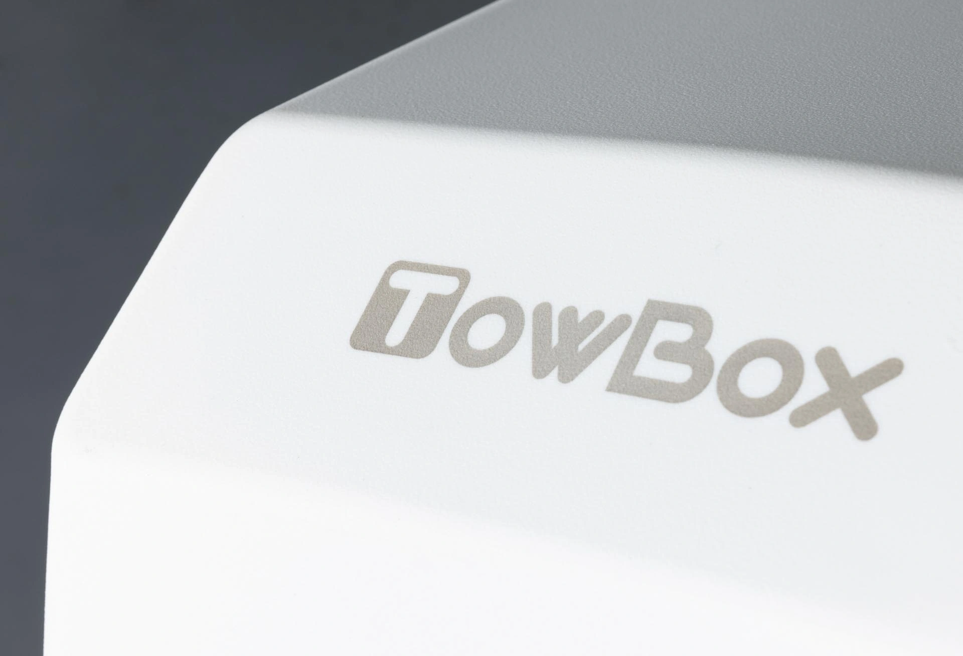 Bagasjeboks for tilhengerfeste TowBox V3 Arctic White │ Lasteboks 400 Liter – bilde 8