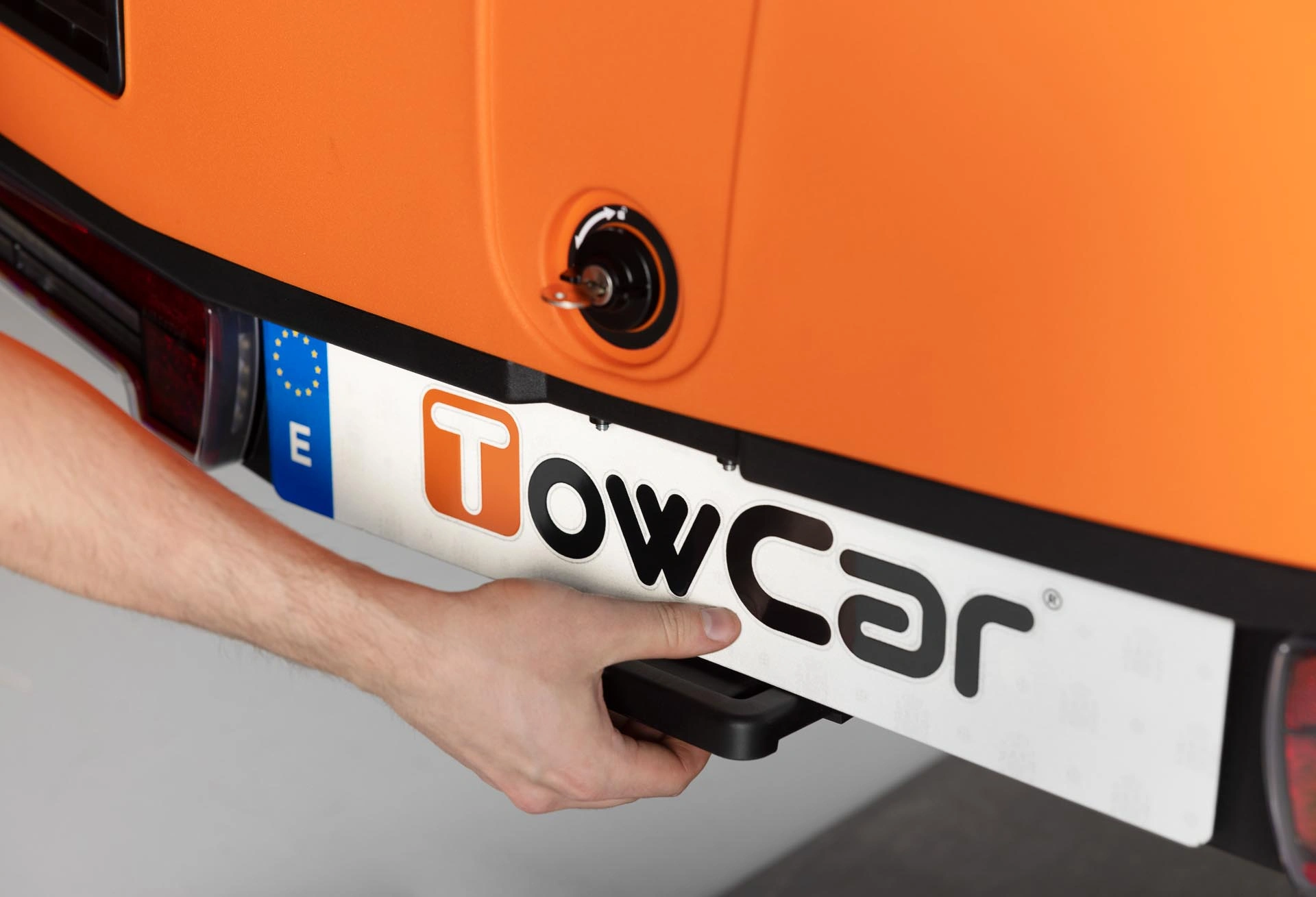 Bagasjeboks for tilhengerfeste TowBox V3 Sport Orange │ Lasteboks 400 Liter – bilde 7