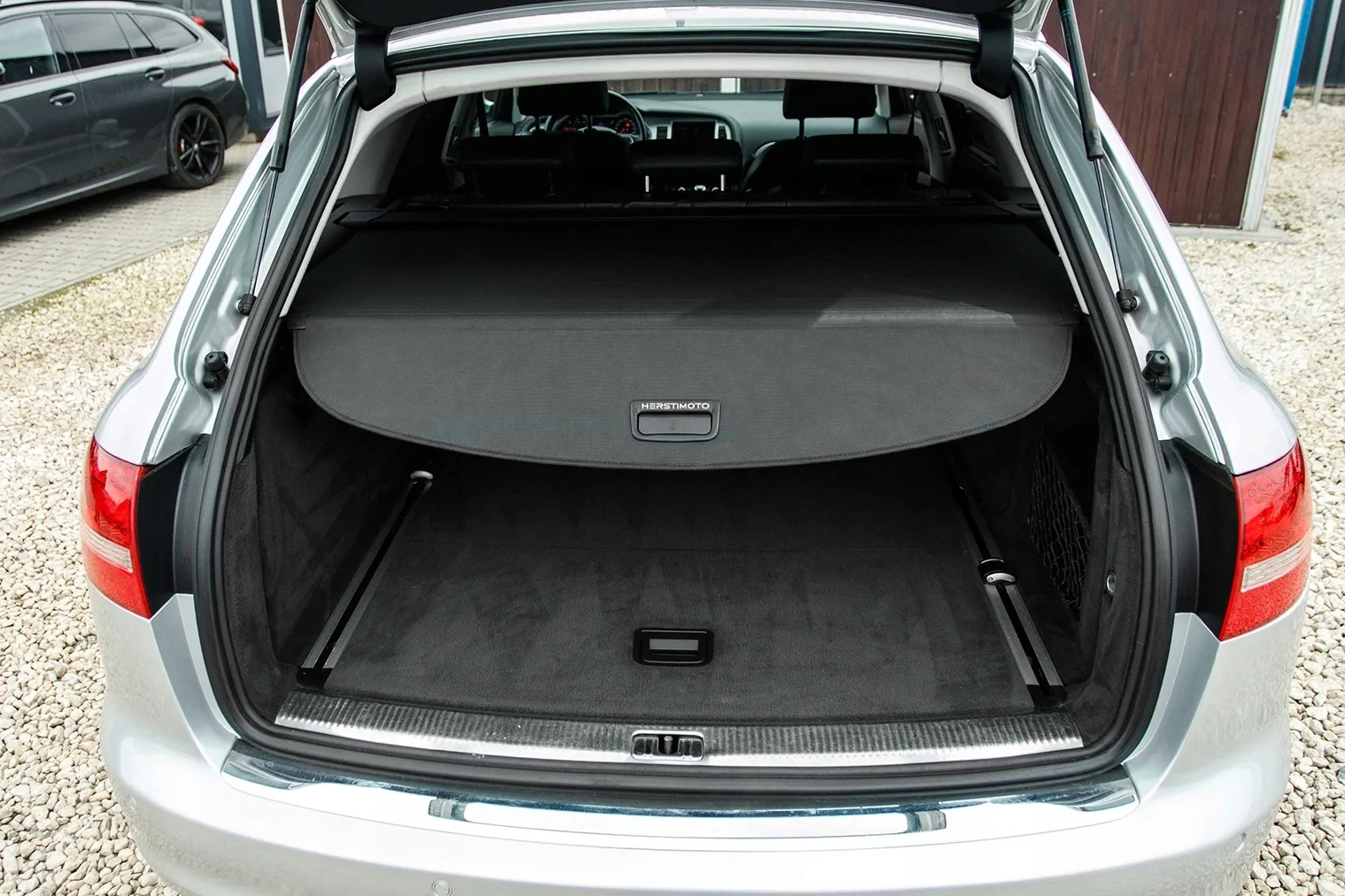 Bagasjerom rollon Audi A6 C6 Avant 2004 - 2011 │ Uttrekkbart bagasjeromstrekk