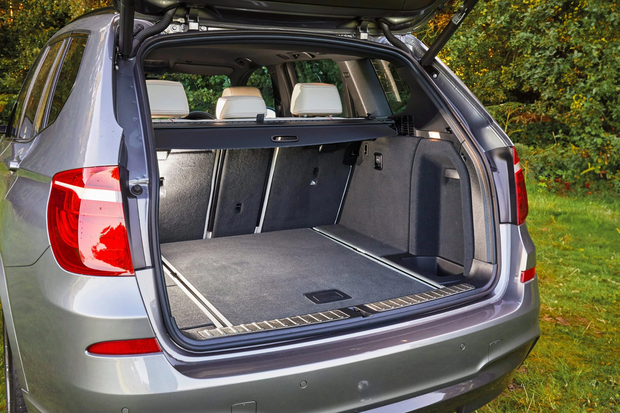 Bagasjerom rollon BMW X3 (F25) 2010 - 2017 │ Uttrekkbart bagasjeromstrekk