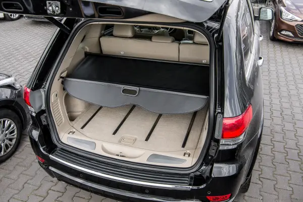 Bagasjerom rollon Jeep Grand Cherokee IV (WK2) 2010 - 2021 │ Uttrekkbart bagasjeromstrekk – bilde 2