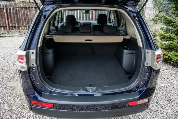 Bagasjerom rollon Mitsubishi Outlander III 2012 - 2022 │ Uttrekkbart bagasjeromstrekk – bilde 2