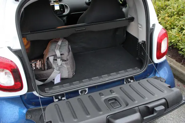 Bagasjerom rollon Smart Fortwo 2016-> │ Uttrekkbart bagasjeromstrekk
