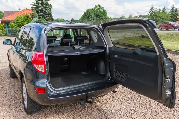 Bagasjerom rollon Toyota RAV4 III 2005 - 2012 │ Uttrekkbart bagasjeromstrekk – bilde 2