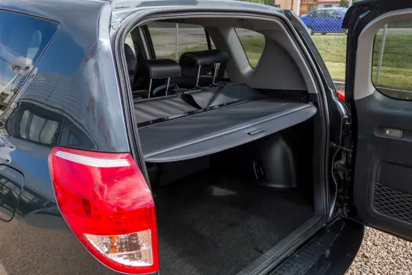 Bagasjerom rollon Toyota RAV4 III 2005 - 2012 │ Uttrekkbart bagasjeromstrekk – bilde 3