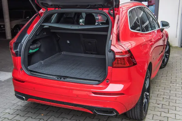 Bagasjerom rollon Volvo XC60 II 2017 -> │ Uttrekkbart bagasjeromstrekk – bilde 3
