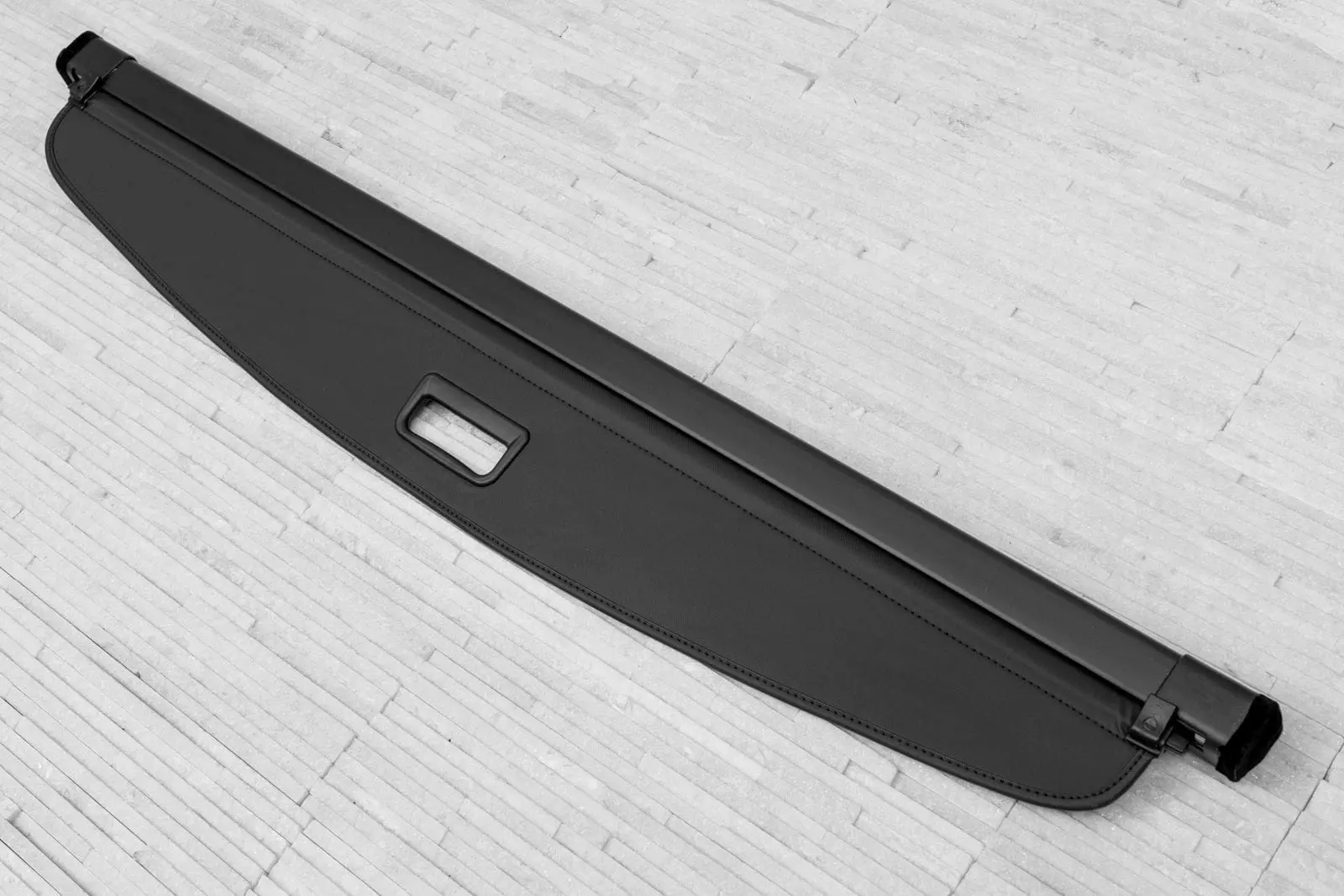 Bagasjerom rollon VW Touran I 2003 - 2015 | Black │ Uttrekkbart bagasjeromstrekk Image 4