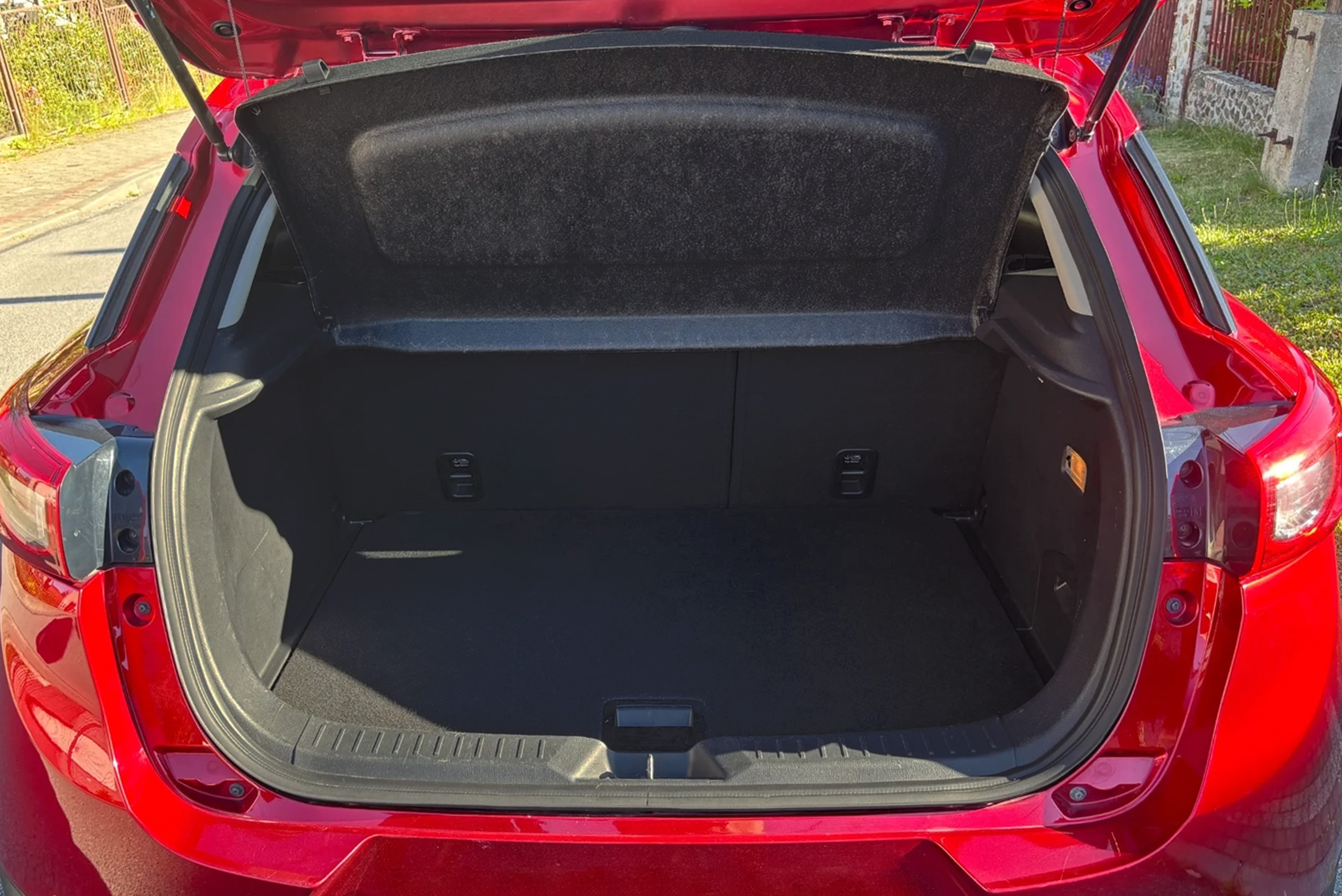 Bagasjeromshylle Mazda CX-3 (DK) 2014 - 2023