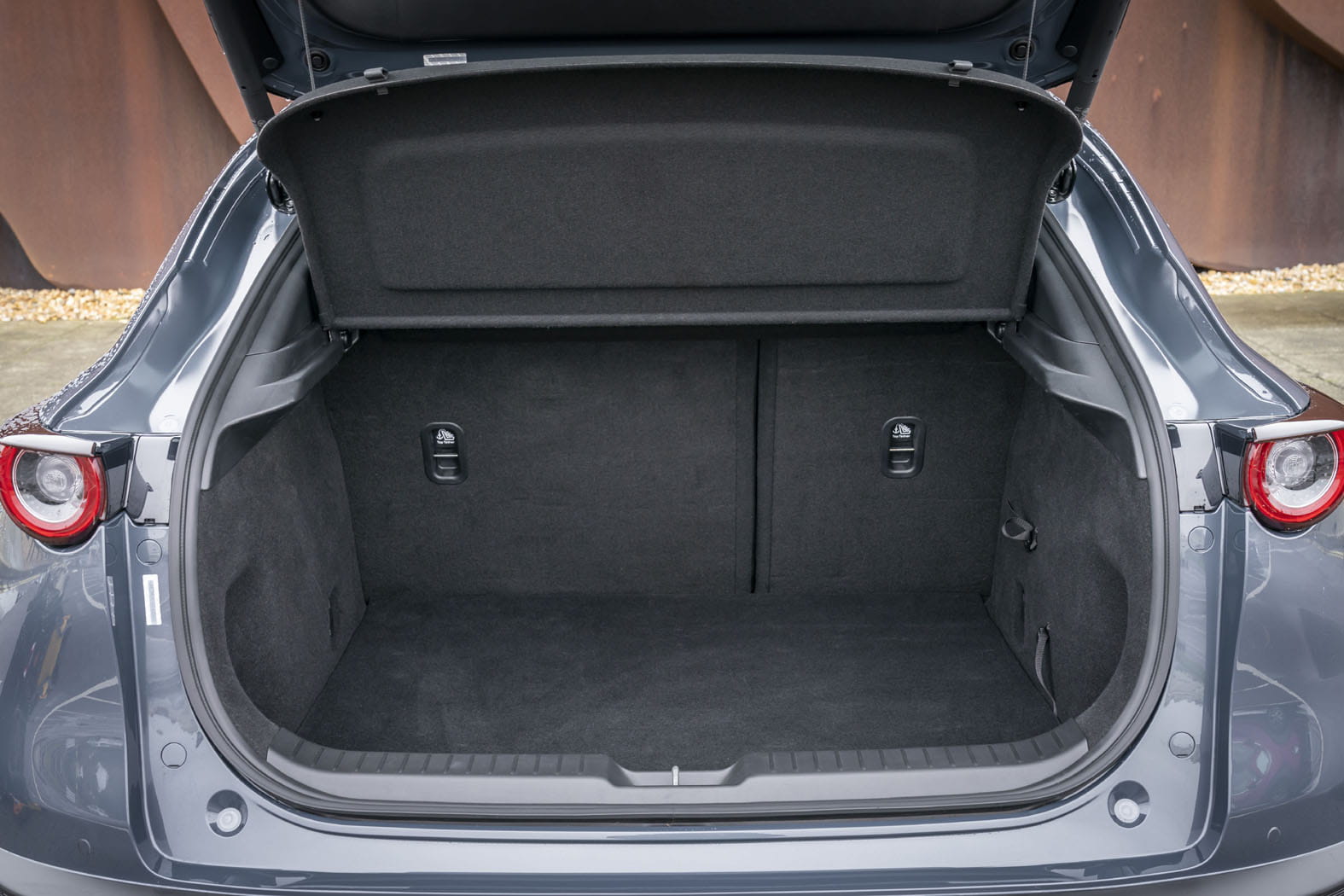 Bagasjeromshylle Mazda CX-30 2019 -> – bilde 2