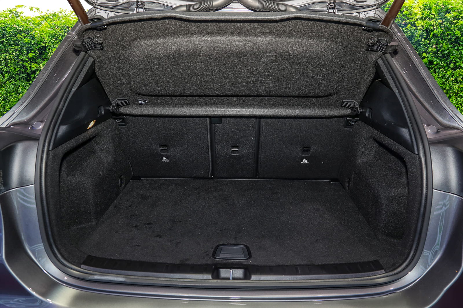 Bagasjeromshylle Mercedes-Benz GLA (H247) 2019 ->
