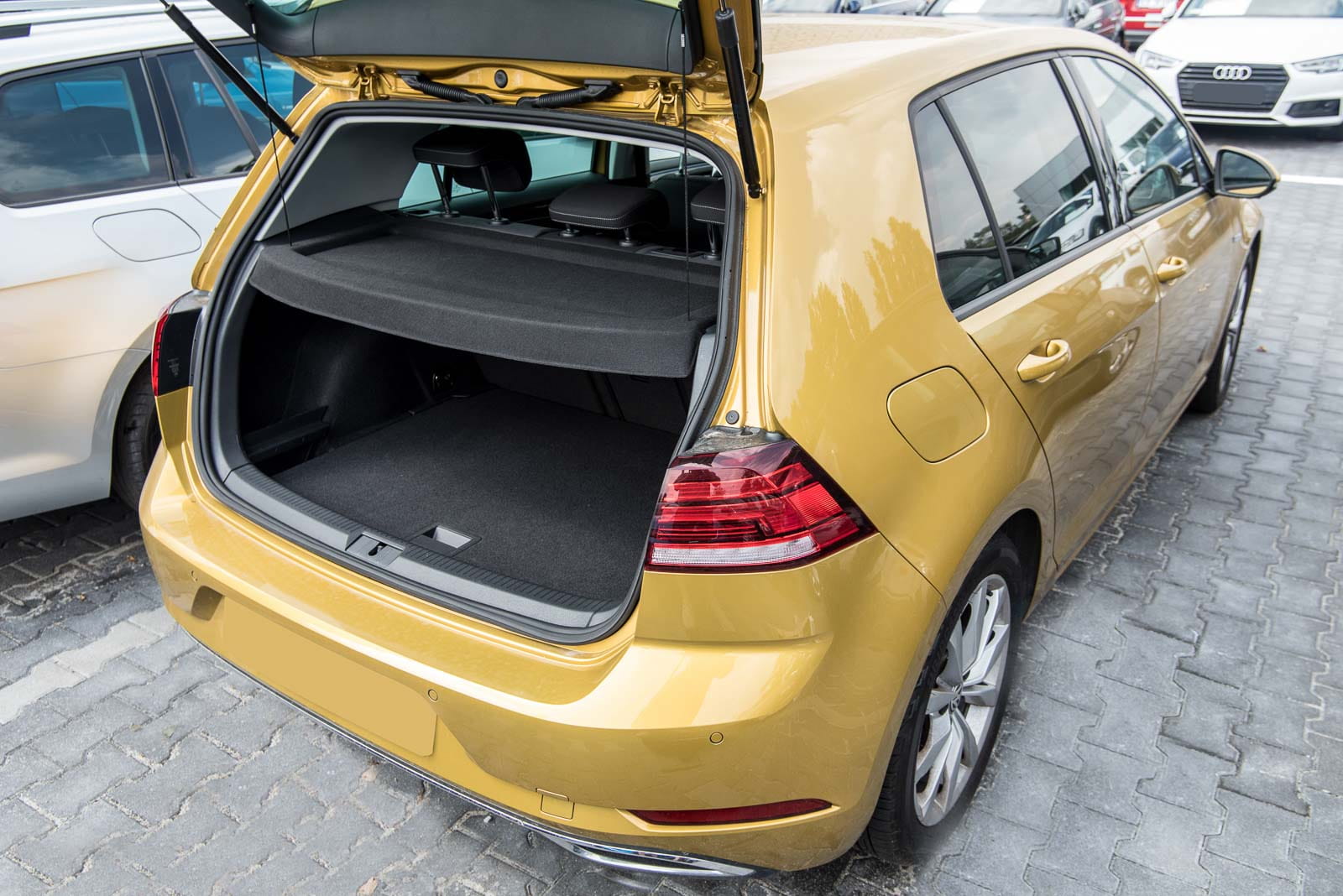 Bagasjeromshylle VW Golf VII (5G) 2012 - 2020 – bilde 4