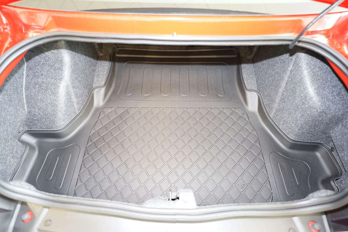 Bagasjeromsmatte Dodge Challenger III Coupe 2008 - 2023  │ Guardliner Boot Mat Image 1