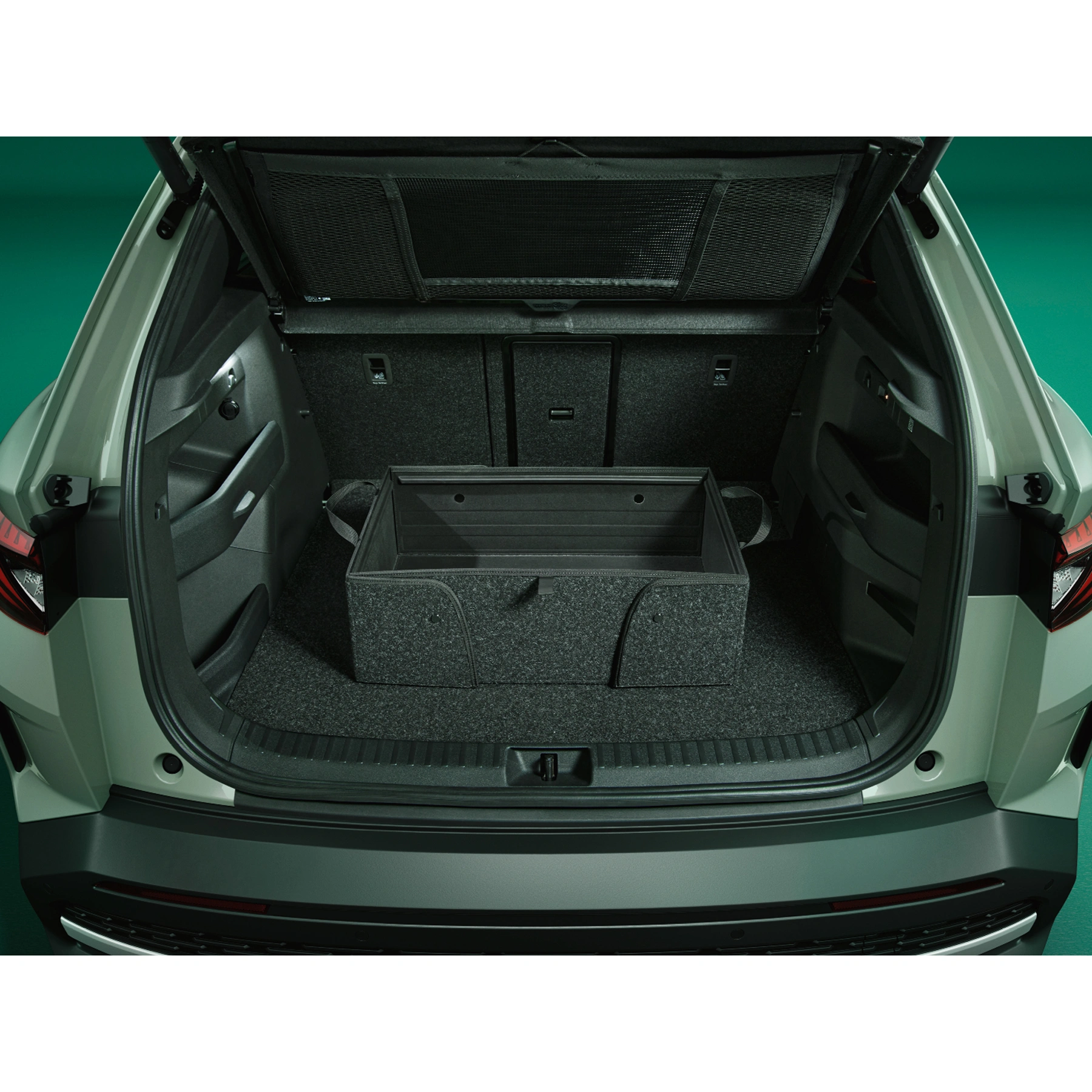 Bagasjeromsmatte med integrert transportboks Skoda Elroq 2024 -> │ Genuine® vendbar matte til bagasjerom Image 4