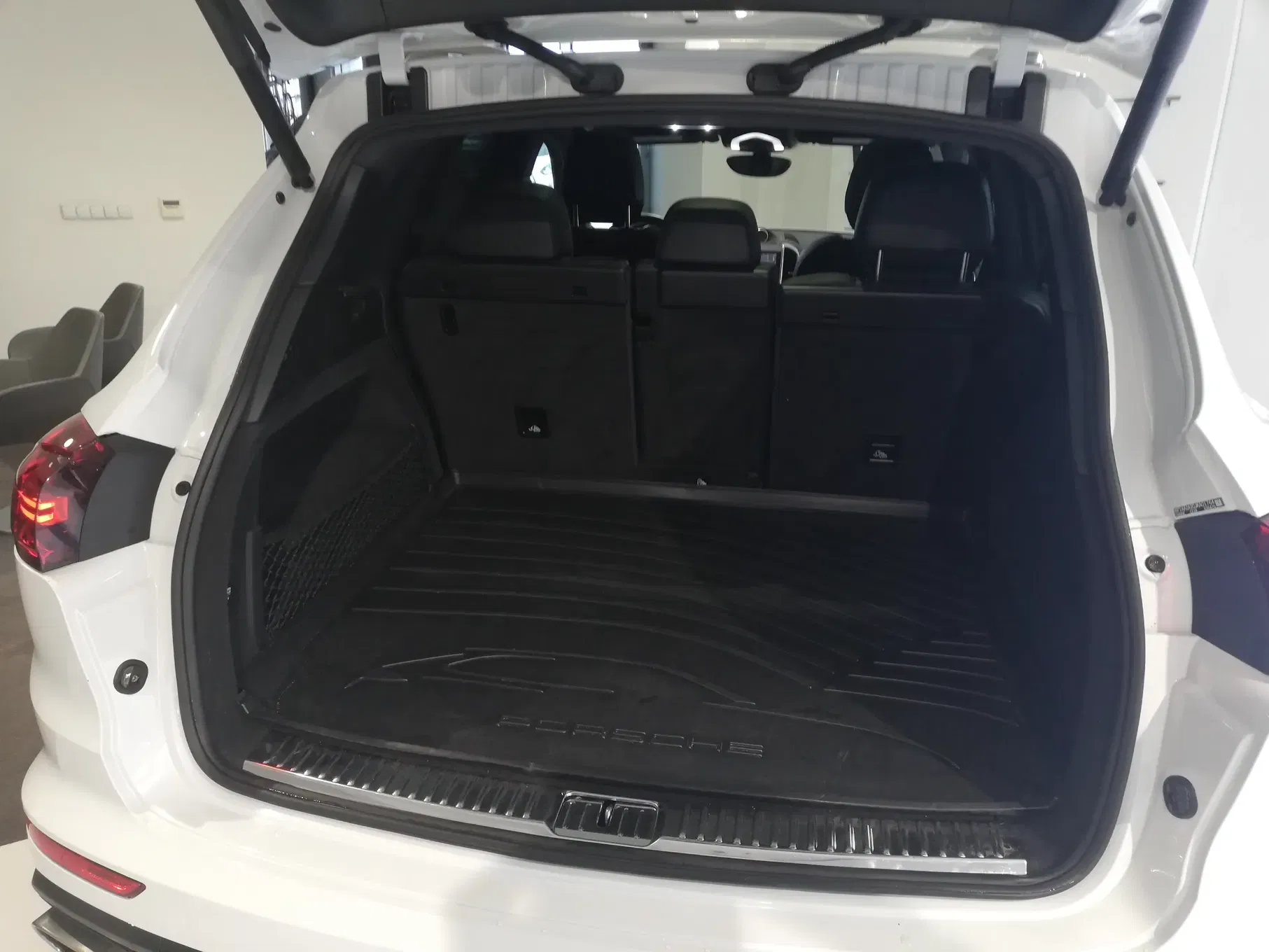 Bagasjeromsmatte Porsche Cayenne II (92A) 2010 - 2017 │ Black Genuine Porsche – bilde 6