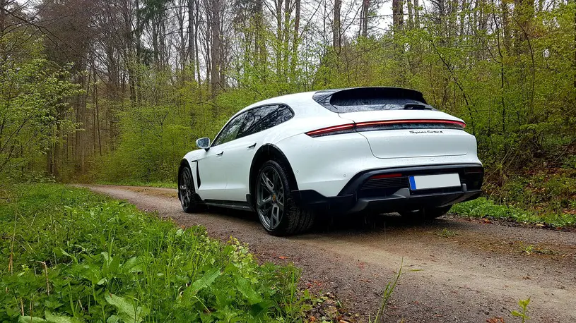 Bagasjeromsmatte Porsche Taycan Cross Turismo 2021 -> │ Genuine® Tequipment Luggage Compartment Liner Image 2
