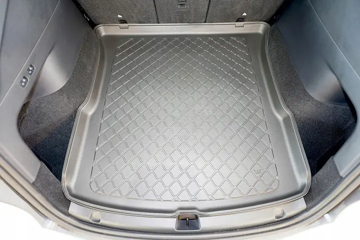 Bagasjeromsmatte Tesla Model Y 2020 -> │ Guardliner Boot Mat Image 2