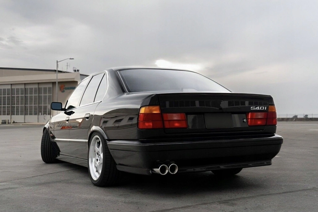 Bakfanger BMW 5 (E34) 1987 - 1995 │ M-Tech Design