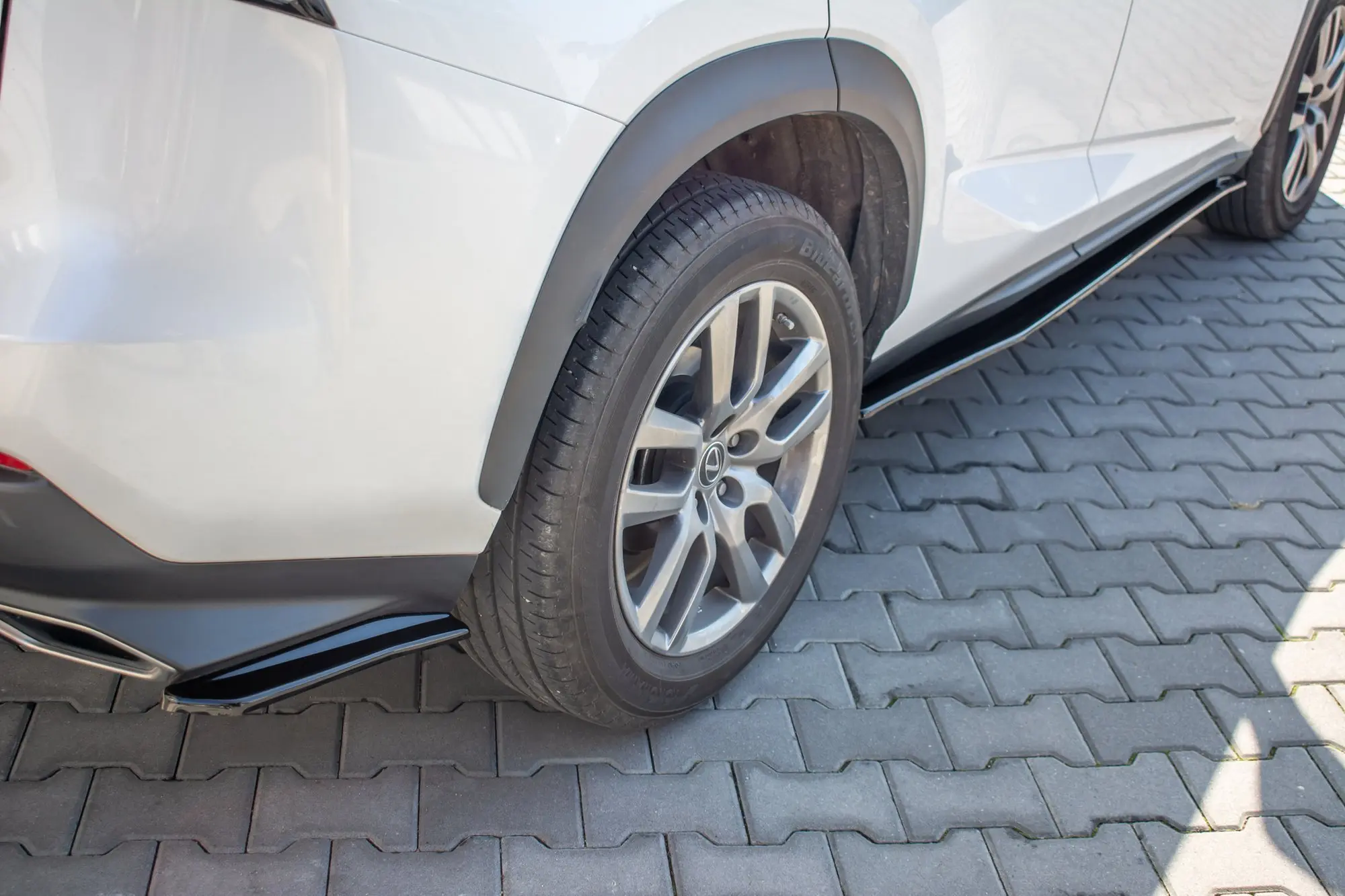 Bakfanger side lepper Lexus NX I 300h Facelift 2017 - 2021 – bilde 2