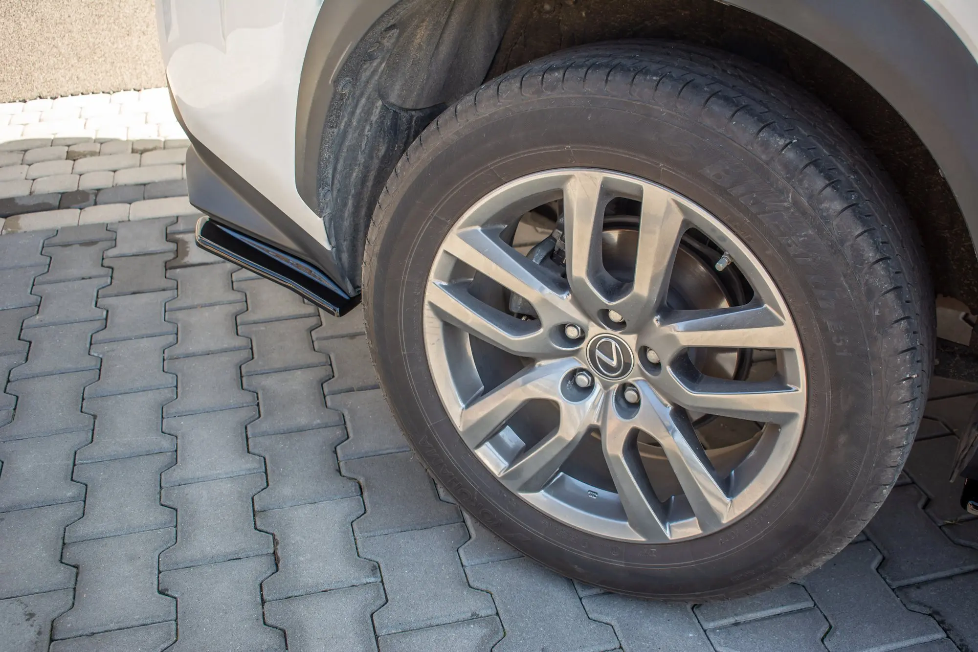 Bakfanger side lepper Lexus NX I 300h Facelift 2017 - 2021 – bilde 3