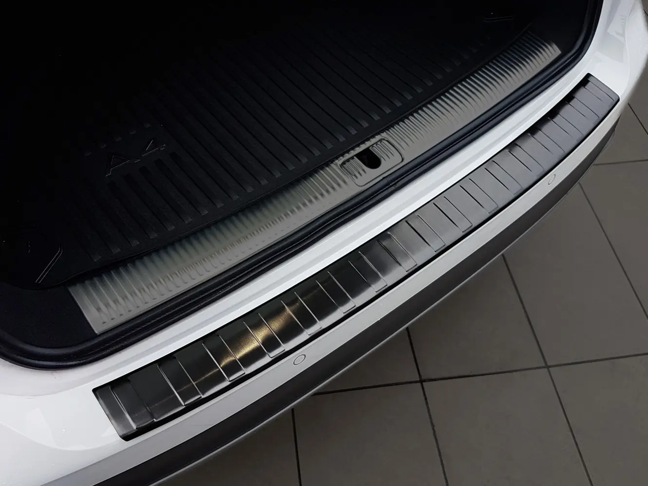 Bakfangerbeskytter A4 Allroad B9 2015 - 2024 – bilde 2