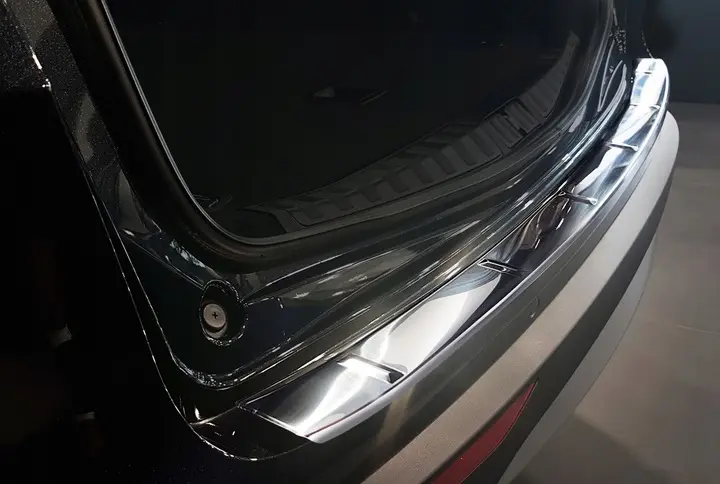 Bakfangerbeskytter Alfa Romeo Stelvio 2016 - 2025 – bilde 2