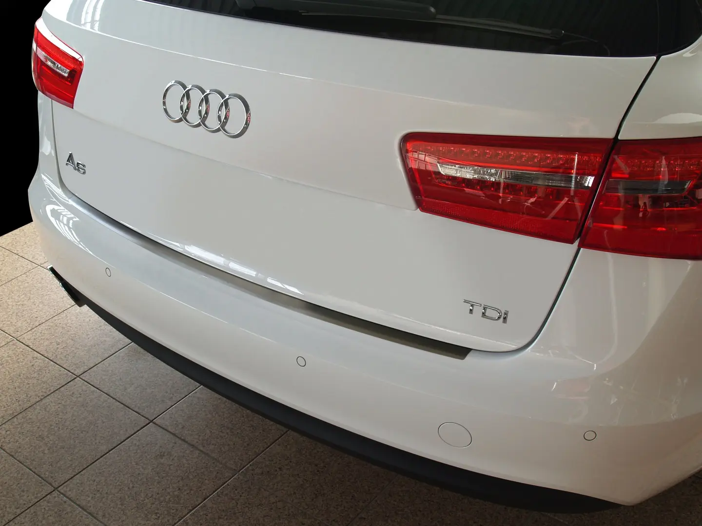 Bakfangerbeskytter Audi A6 C7 Avant 2011 - 2018 – bilde 2