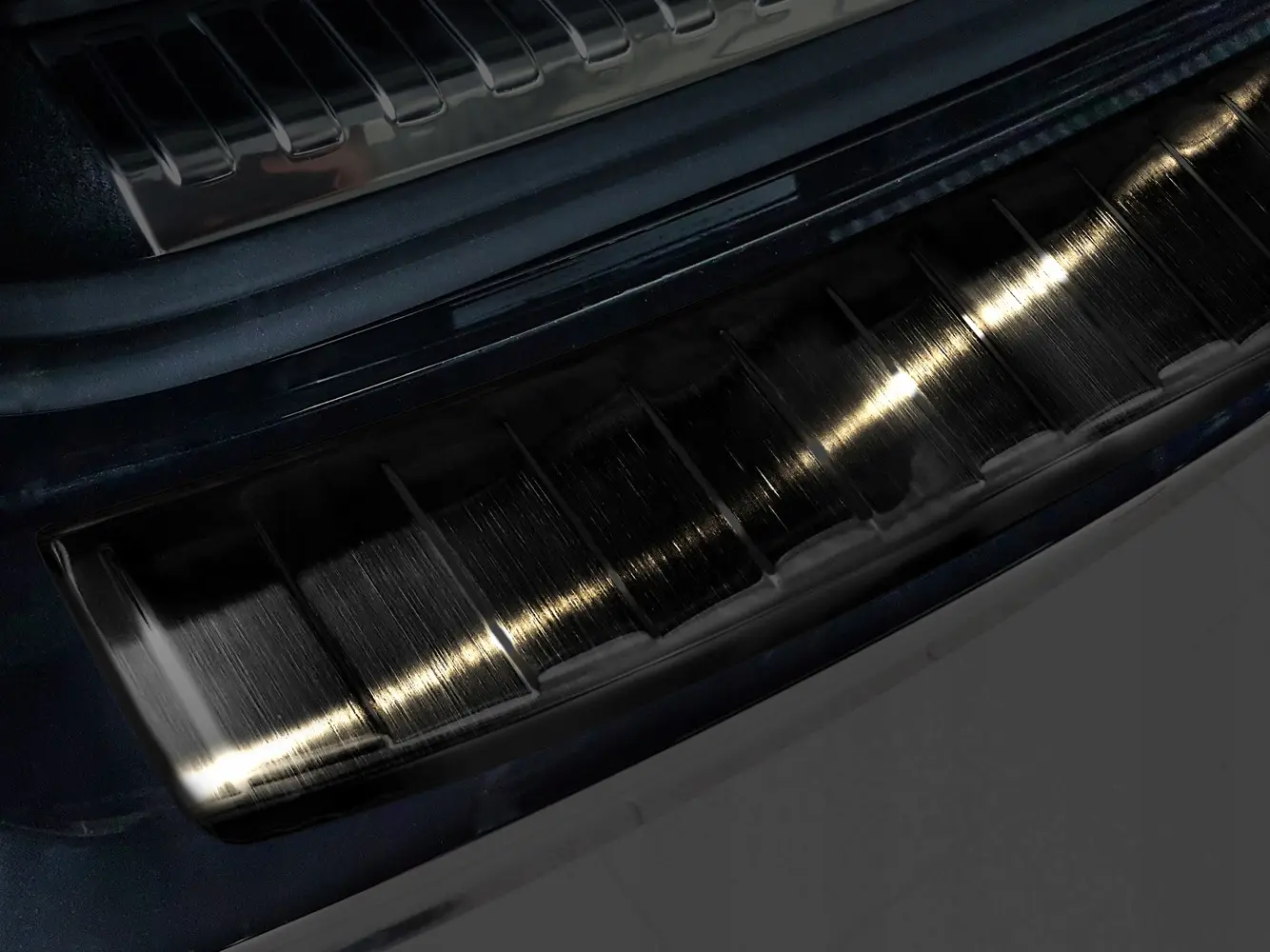 Bakfangerbeskytter Audi A6 C8 Avant 2018 - 2025 – bilde 4