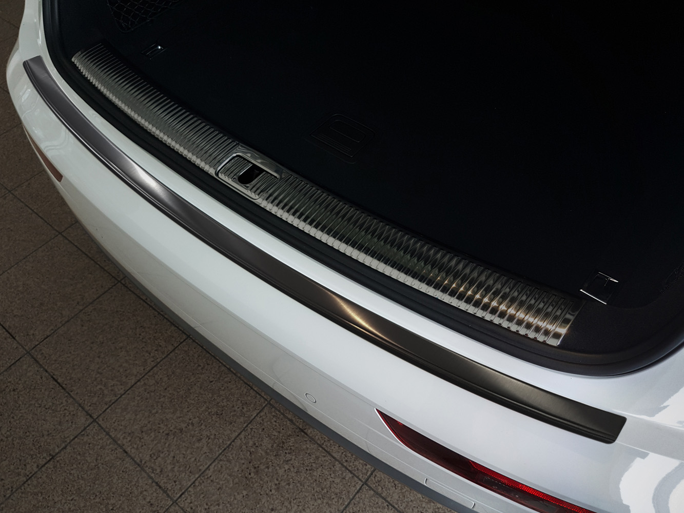 Bakfangerbeskytter Audi Q5 FY 2016 - 2024 – bilde 2