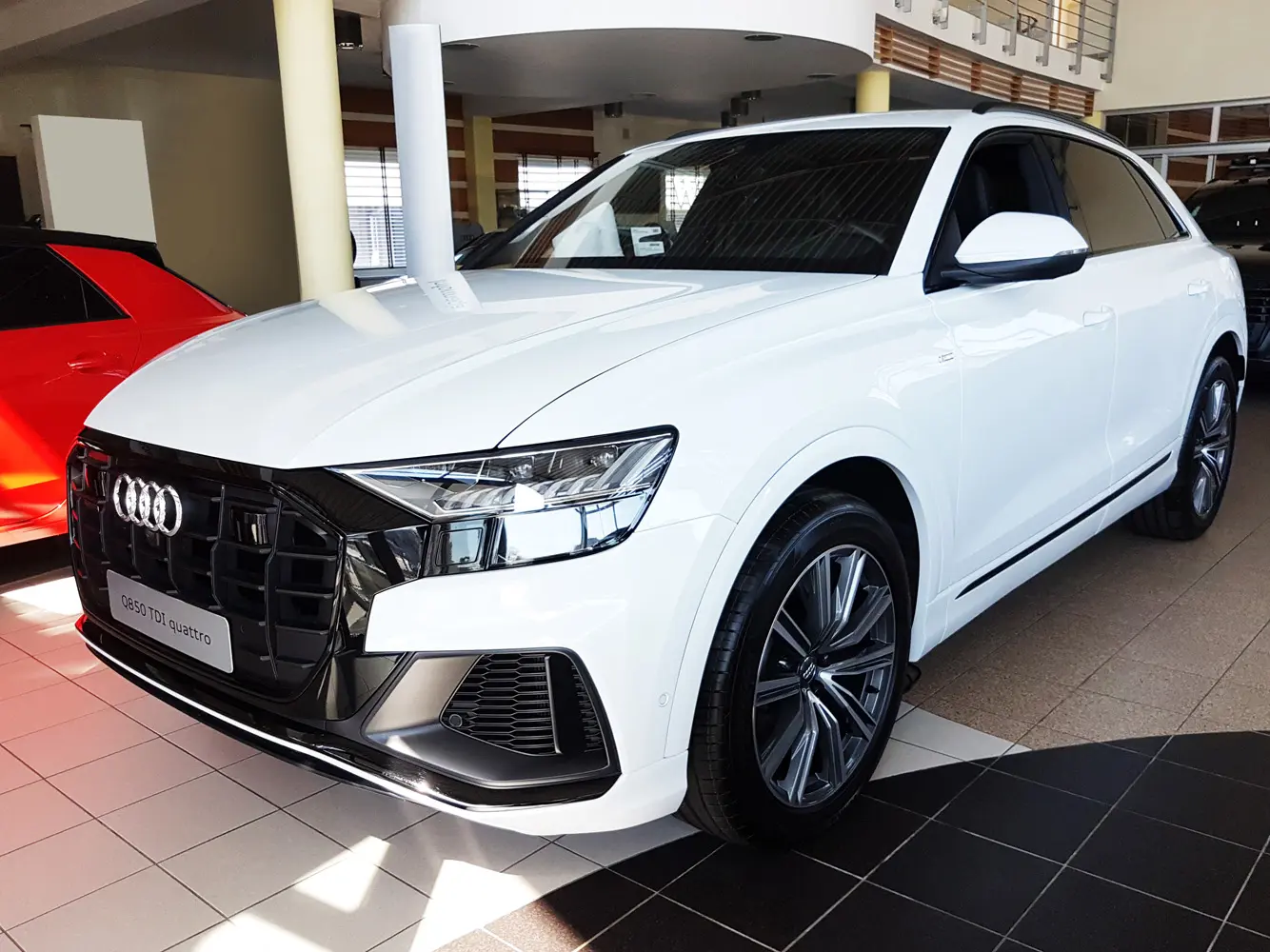 Bakfangerbeskytter Audi Q8 2018-> – bilde 6