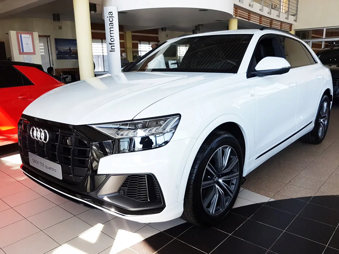 Bakfangerbeskytter Audi Q8 2018-> – bilde 8