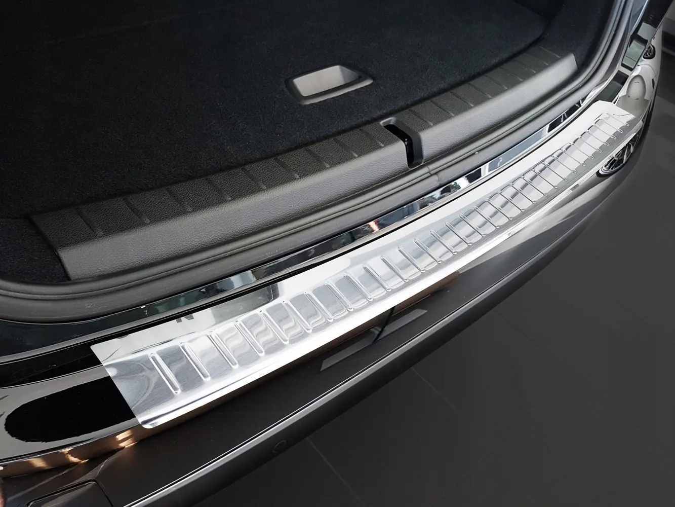 Bakfangerbeskytter BMW 2 ACTIVE TOURER 2014-> – bilde 2