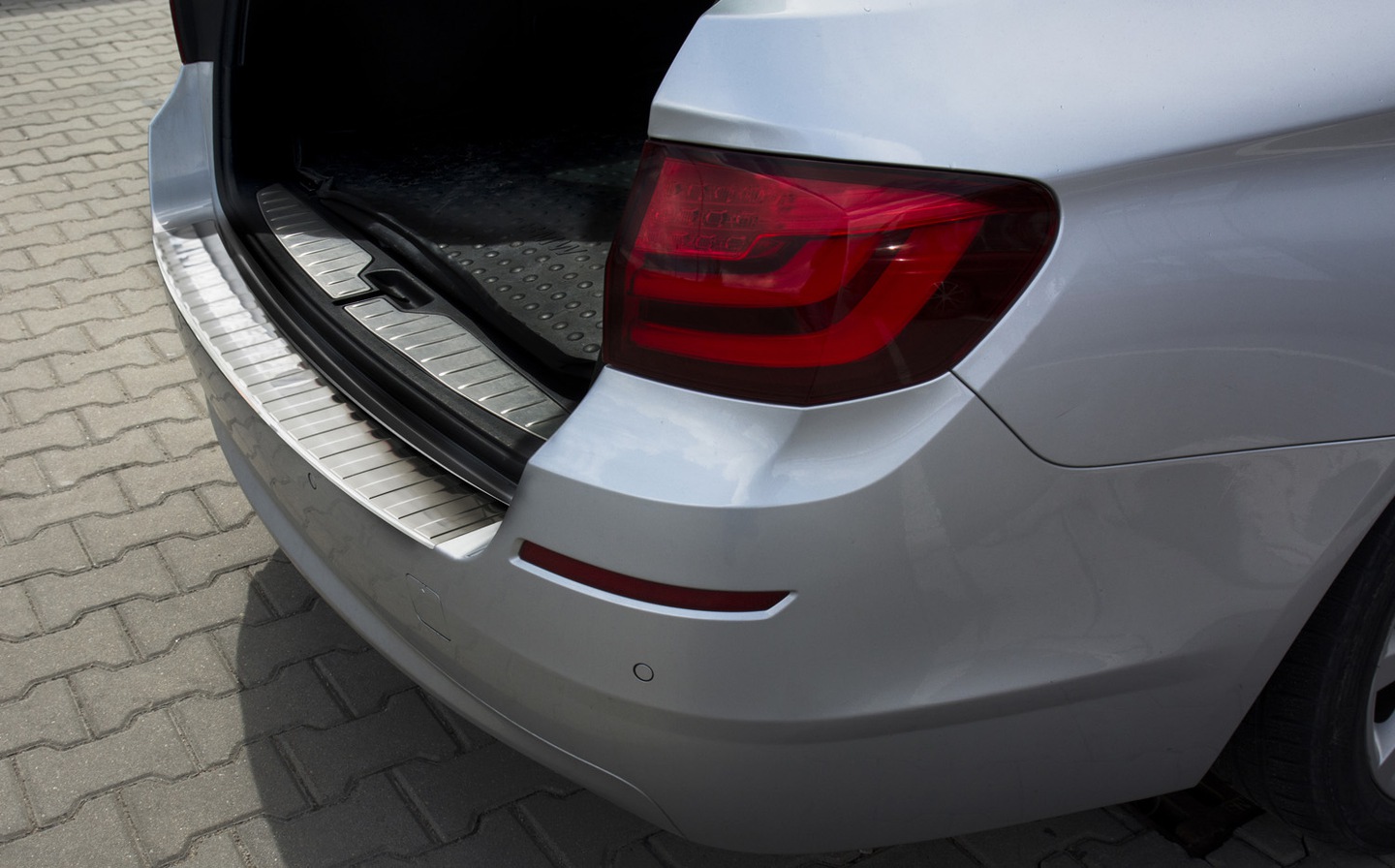 Bakfangerbeskytter BMW 5 (F11) Touring 2010 - 2017 – bilde 3