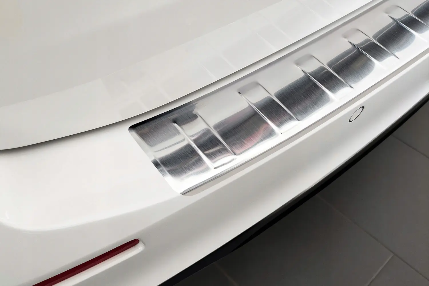 Bakfangerbeskytter BMW 5 (G31) Touring 2020 - 2023 │ Chrome Edition – bilde 4
