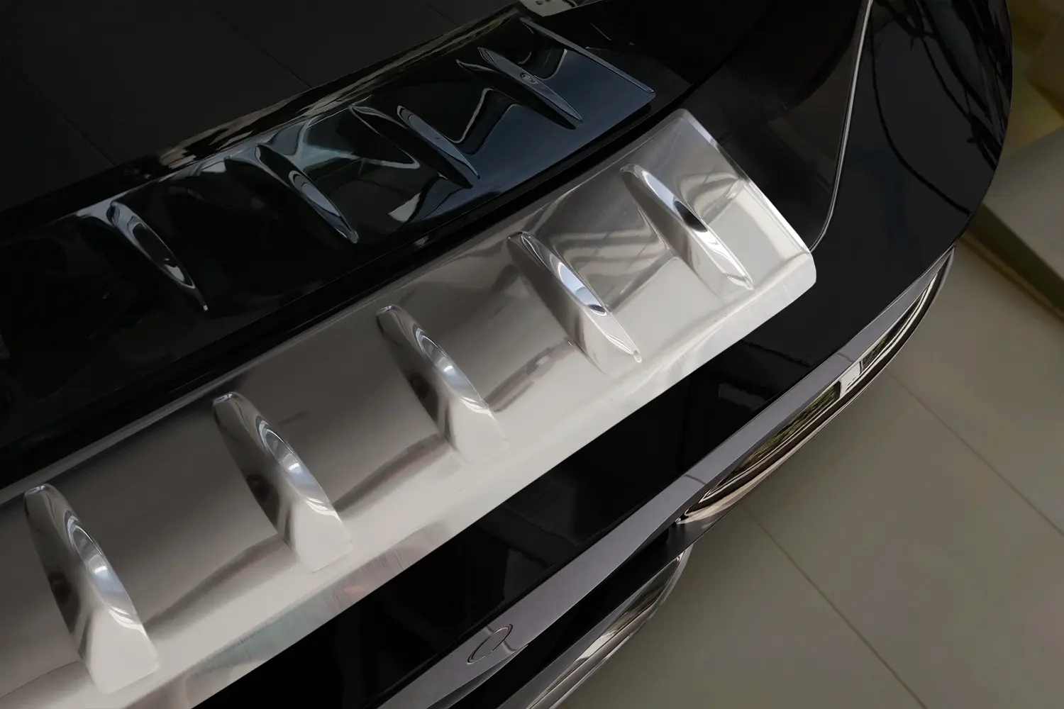 Bakfangerbeskytter BMW 7 (G70) M Pakke 2022 -> | Silver – bilde 3