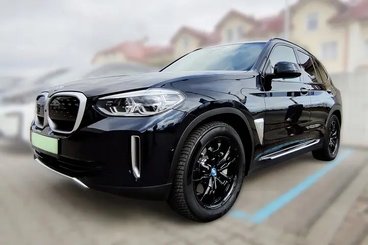 Bakfangerbeskytter BMW iX3 (G08) 2020 – 2025 │ Black Edition – bilde 9