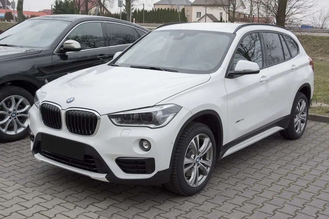 Bakfangerbeskytter BMW X1 (F48) 2015-2022 Black Edition – bilde 7