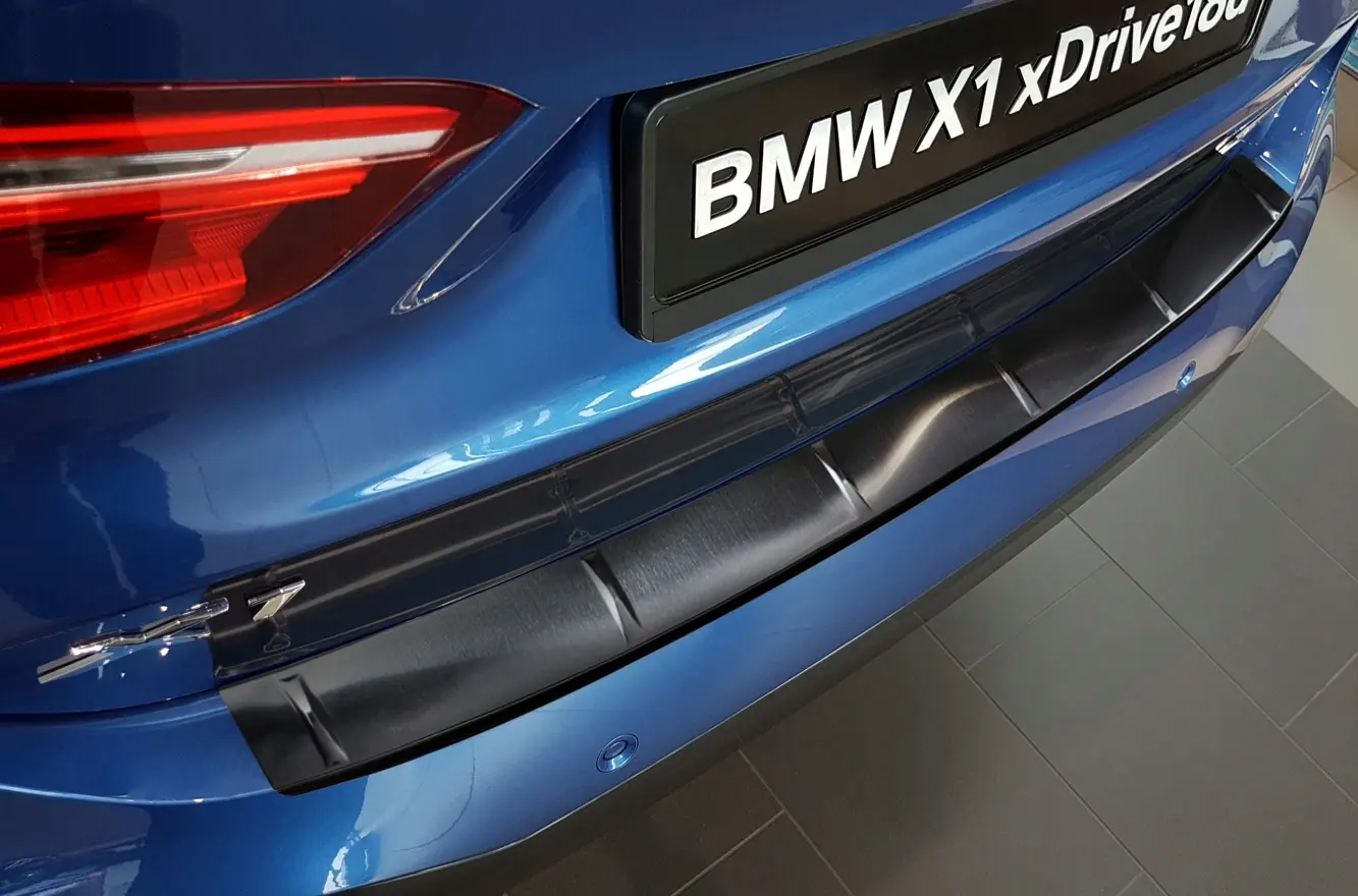 Bakfangerbeskytter BMW X1 II  F48 M-Pakke 2015->Black Edition – bilde 3