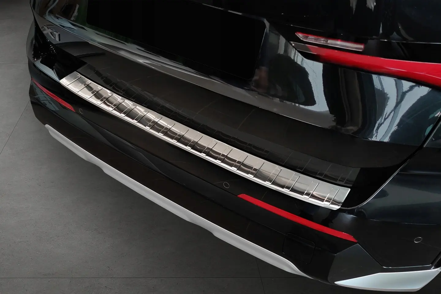 Bakfangerbeskytter BMW X1 III (U11) 2022-> / BMW iX1 (U11 BEV) 2022 -> – bilde 3