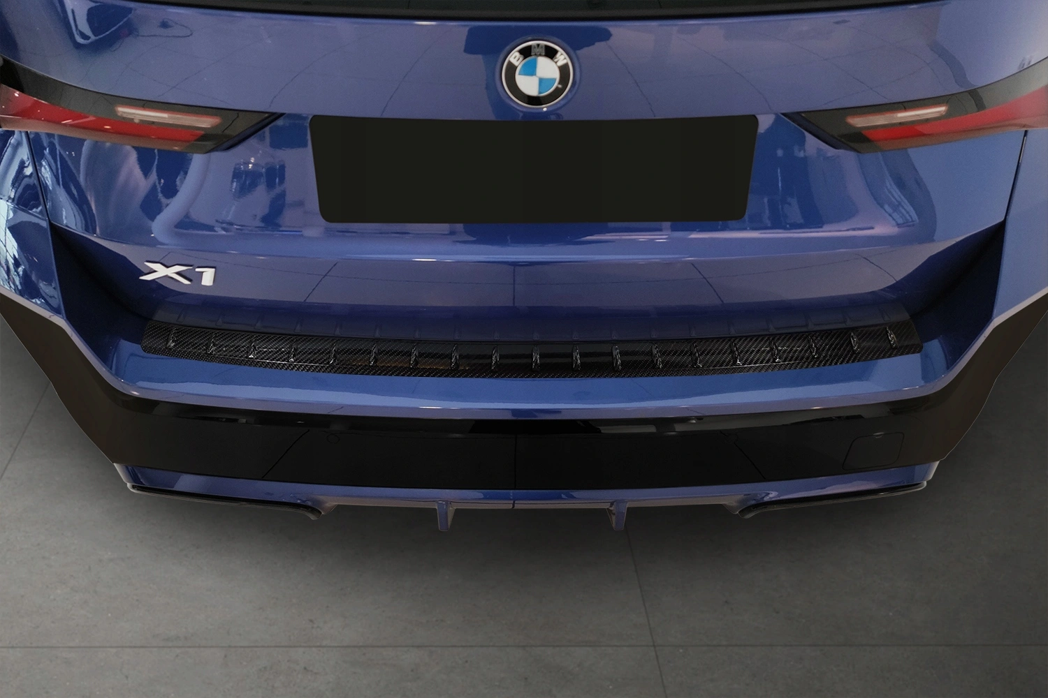 Bakfangerbeskytter BMW X1 III (U11) M-Sport 2022-> / BMW iX1 (U11 BEV) M-Sport 2022 -> | Carbon Fiber – bilde 3