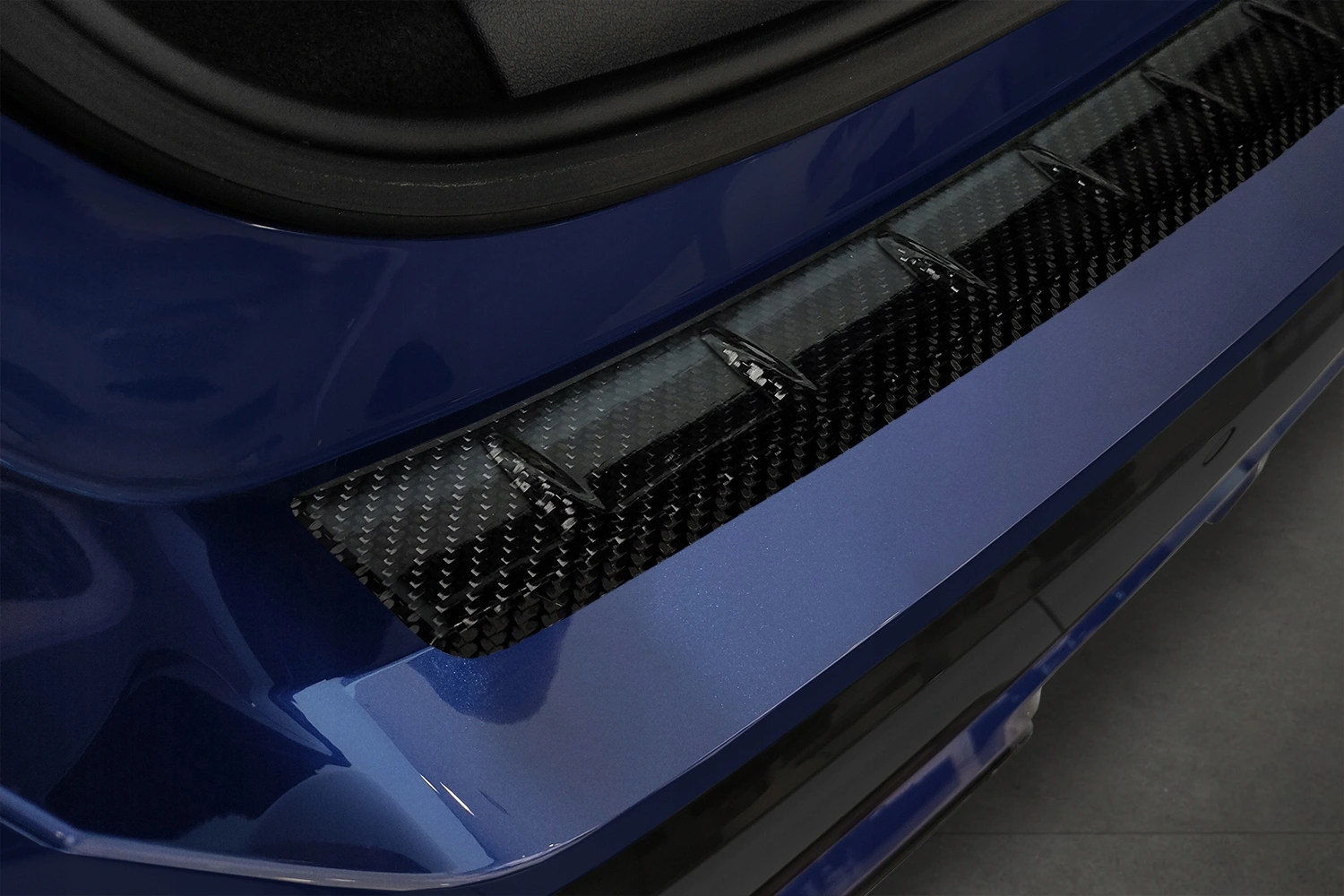 Bakfangerbeskytter BMW X1 III (U11) M-Sport 2022-> / BMW iX1 (U11 BEV) M-Sport 2022 -> | Carbon Fiber – bilde 4