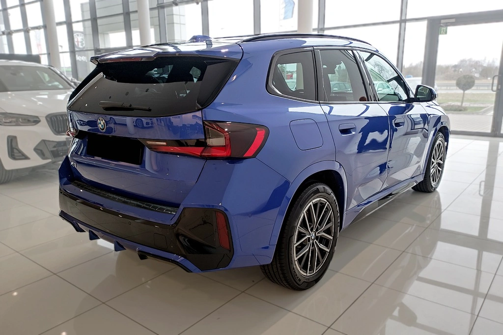 Bakfangerbeskytter BMW X1 III (U11) M-Sport 2022-> / BMW iX1 (U11 BEV) M-Sport 2022 -> | Carbon Fiber – bilde 7
