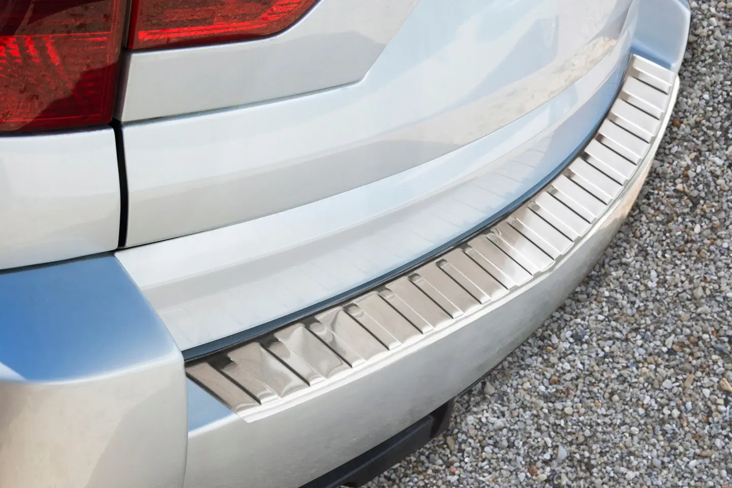 Bakfangerbeskytter BMW X3 E83 2006-2010 – bilde 2
