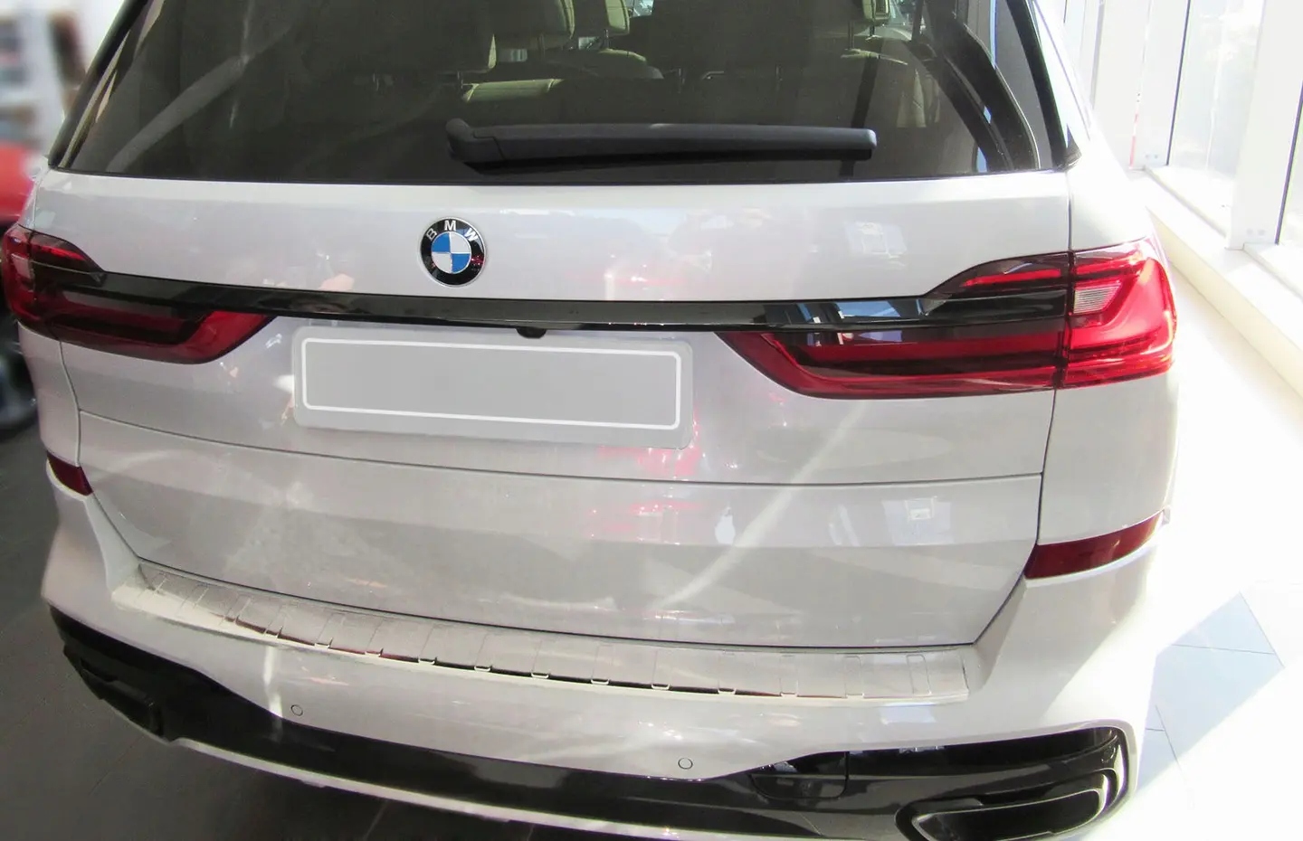 Bakfangerbeskytter BMW X7 (G07) M-Pack 2018 ->