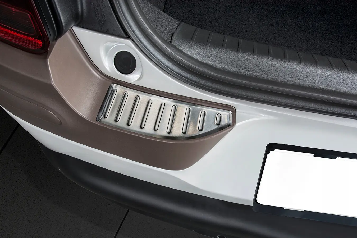Bakfangerbeskytter Citroen C4 CACTUS 2014-2018 – bilde 3