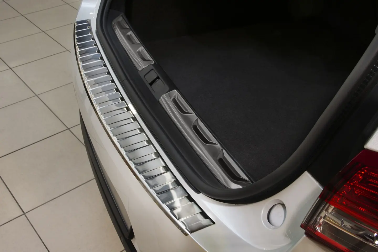 Bakfangerbeskytter Citroen DS5 2011 - 2015 / DS 5 2015 - 2018