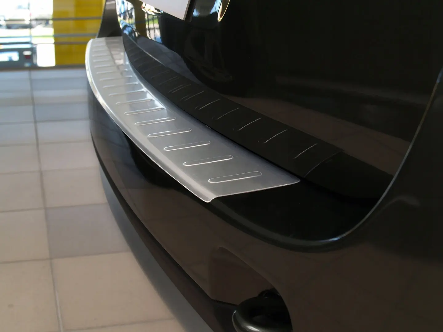 Bakfangerbeskytter Dacia Duster I 2010 - 2017 – bilde 3