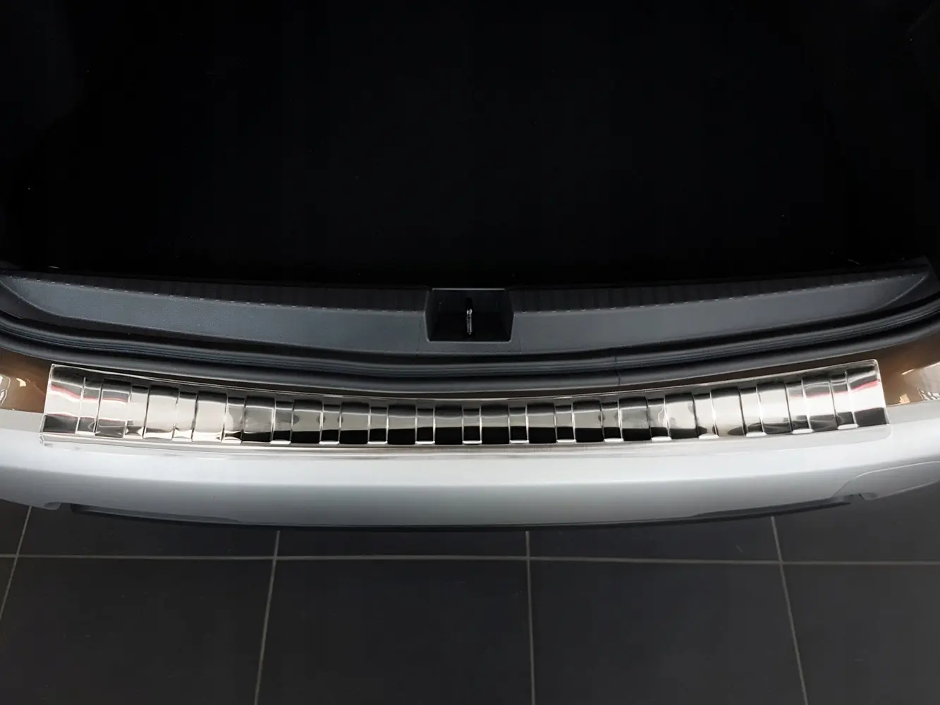 Bakfangerbeskytter Dacia Duster II 2017 - 2023 – bilde 3